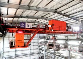 无人化抓斗起重机