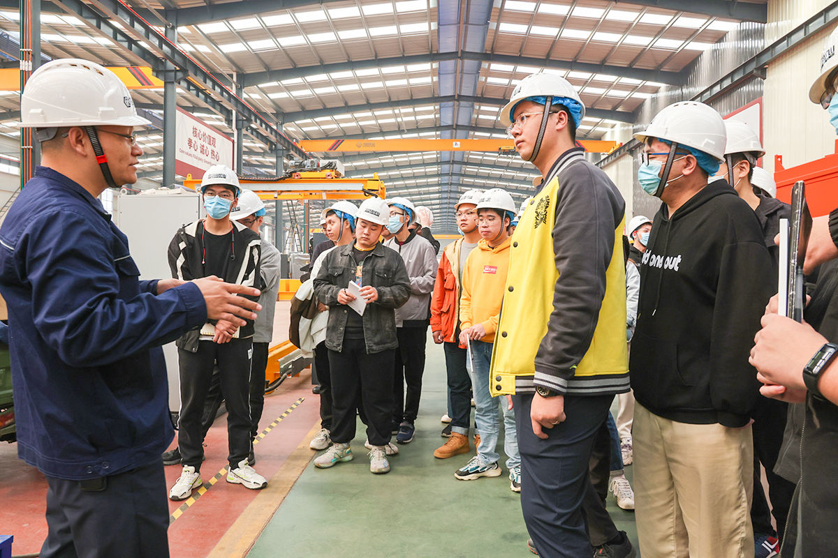 665fd1c30d564.jpg 4.jpg